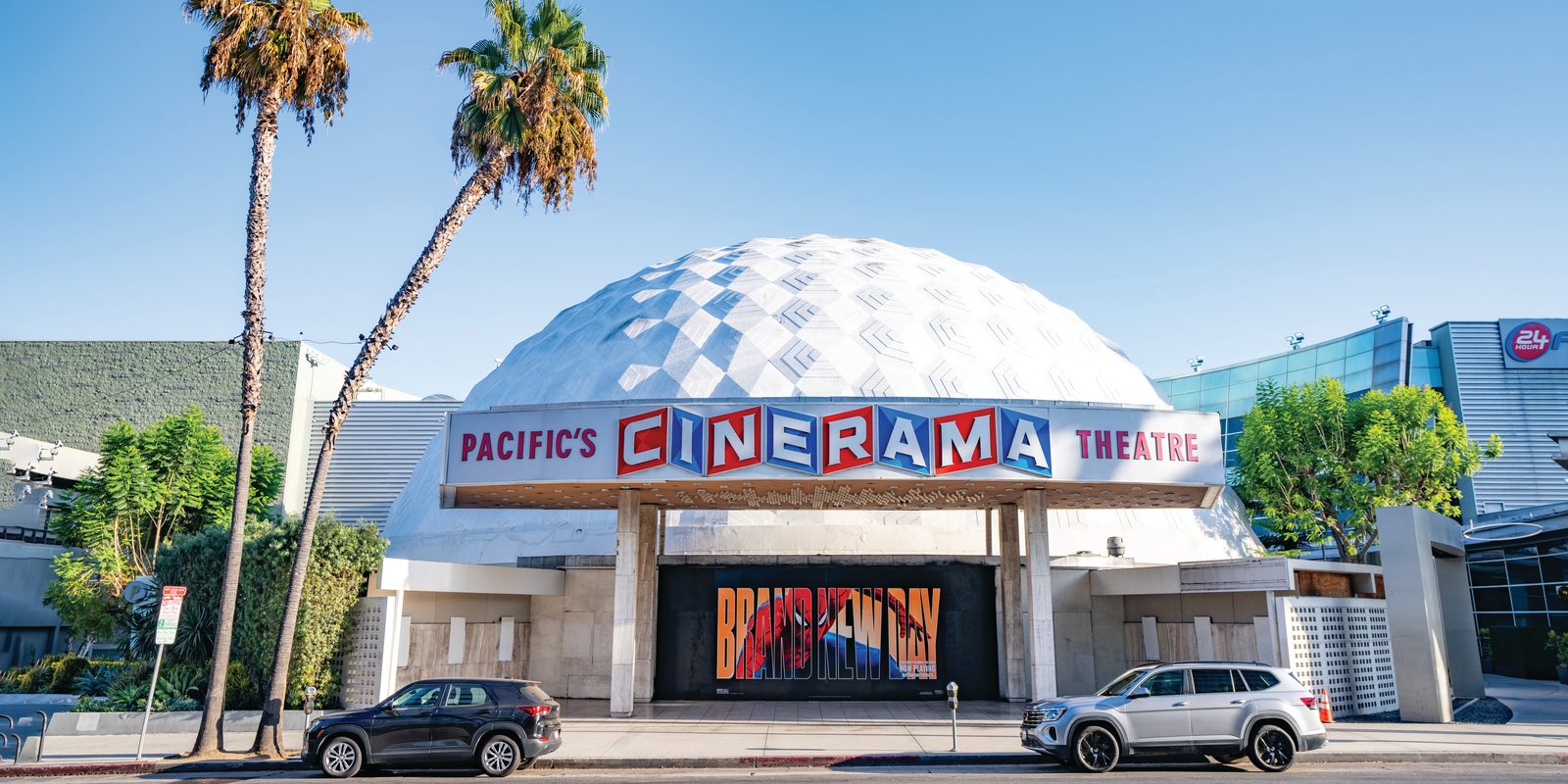 Sony’nin restore ettiği Cinerama Dome, Alamo Drafthouse tarafından işletilecek.